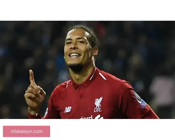 范戴克荣膺英超年度最佳，状态回暖备受关注