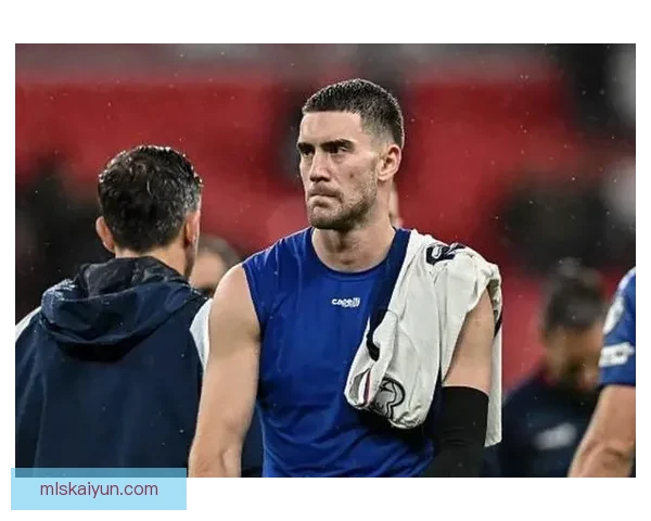 弗拉霍维奇战术定位展现出持续提升的竞争力与球队适应性